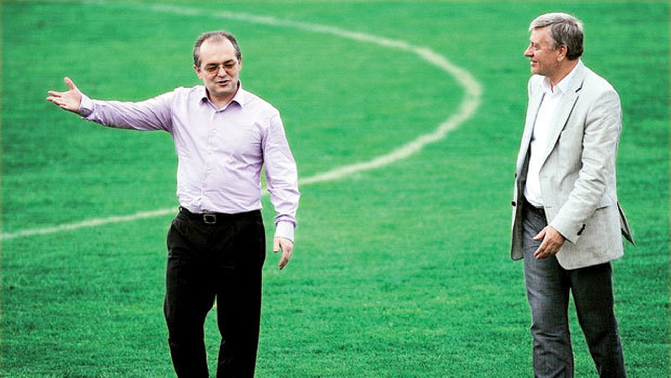 Boc a plecat, Nașu' și Mitică rezistă!** Motivele pentru care cei doi nu au soarta premierului