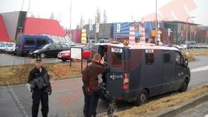 Steaua și-a "pierdut" un fan înainte de meci!** FOTO A fost ARESTAT după ce a FURAT din magazinul lui Twente