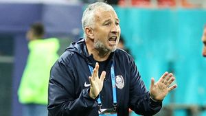 Veste bombă! Dan Petrescu a scăpat de boala gravă şi și-a anunțat revenirea: „Mai am puțin şi încep să antrenez”