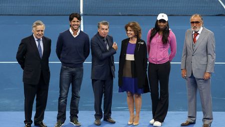 Rafael Nadal a câștigat războiul cu Țiriac! Din 2013, ATP va interzice zgura albastră:** "Și Ion a rămas dezamăgit de calitatea terenului"