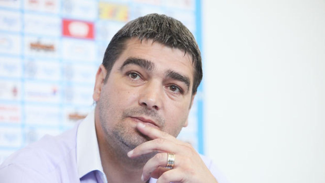 Una caldă, alta sub 0 grade!** Ciobotariu: "Ne convine că meciul cu Rapid se joacă acum, dar ar trebui să ne gândim în primul rând la jucători"
