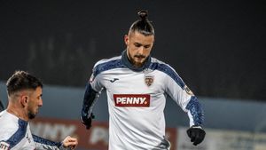 Tottenham e disperată. A făcut totul ca Radu Drăgușin să nu fie convocat de România, dar „Dragonul” s-a prezentat la antrenamentul lui Lucescu