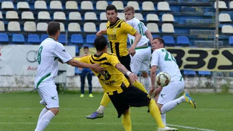 3-0, un avantaj insuficient pentru FC Brașov.** Ce spune Szabo după remiza cu CS Mioveni. Matei pleacă