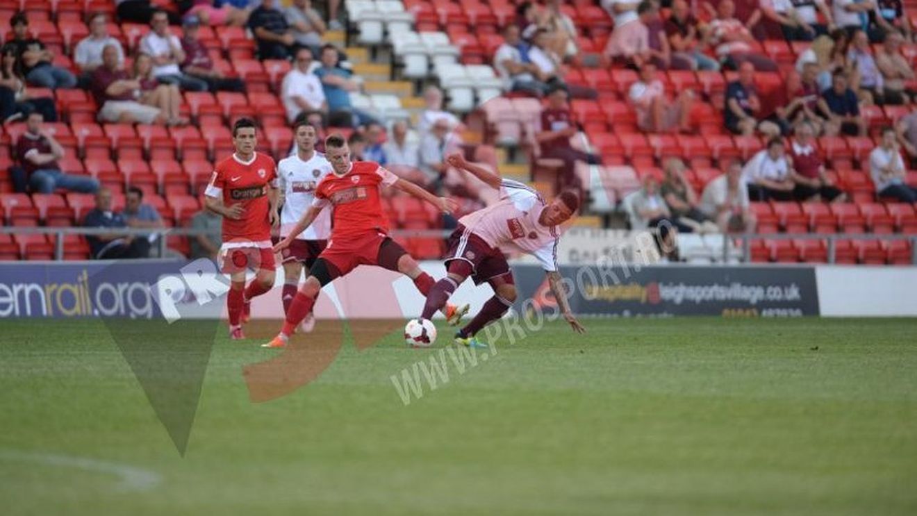 Fanii lui Hearts i-au enervat la culme pe "câini"! Suporterii lui Dinamo au strigat "România", scoțienii i-au lăsat fără replică. Ce au scandat