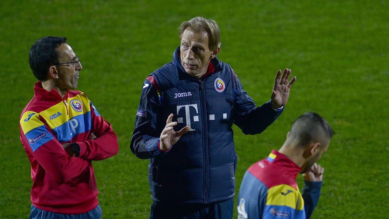 Șumudică îl susține pe Daum: "Nu vreau să-l apăr, dar îi punem în cârcă tot ce se întâmplă în fotbalul românesc..."