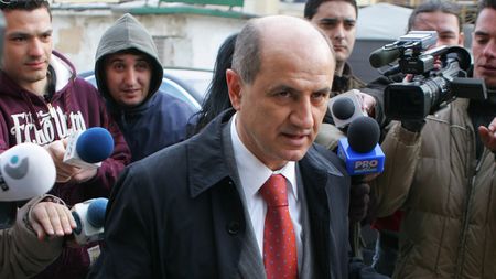Copos: "Rog presa sa ceară motivarea de la Comisia de Apel"