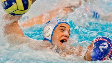 "Arde" bazinul la Zagreb! Serbia - Croația, în semifinale la CE Polo!