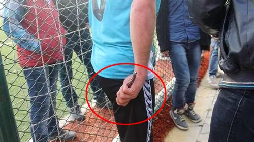 VIDEO INCREDIBIL | Un fotbalist a fost eliminat și s-a întors pe teren cu un cuțit. Ce s-a întâmplat