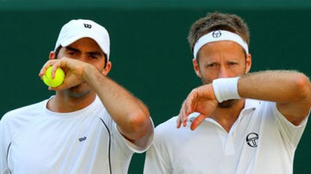 Perechea Tecău/Lindstedt,** eliminată în turul doi la Paris