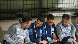 A venit din Polonia în vestiarul lui Mirel Rădoi și avertizează înainte de Rakow - Universitatea Craiova: „Aici stau foarte bine!”. EXCLUSIV