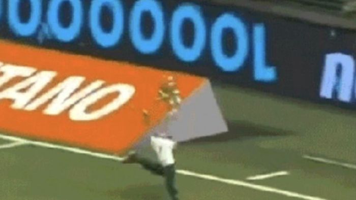 Un fotbalist a dispărut în direct, de pe transmisiunea TV, imediat după ce a dat gol! Care e explicația reală a fenomenului „paranormal”: „Am crezut că am luat-o razna”