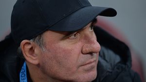 Hagi tremură pentru playoff. "Regele" are la orizont trei finale și nu-și permite încă un pas greșit. Programul Viitorului