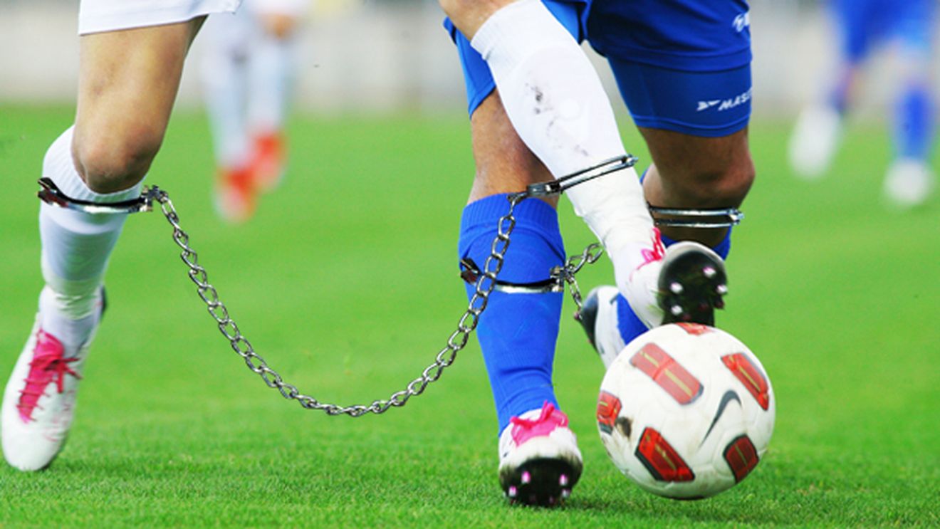 Scandalul ăsta va face KO fotbalul românesc!** 30 de fotbaliști, trimiși la DNA pentru blaturi cu mafia pariurilor