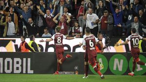 SPECIAL | "AS"-ul lui Djokovic! El este omul care a dus titlul în Gruia. Vorbește șapte limbi și a jucat în Serie A, Ligue 1 și 2.Bundesliga. "Dacă Petrescu îți zice ceva, atunci faci. Nu-l întrebi nimic"