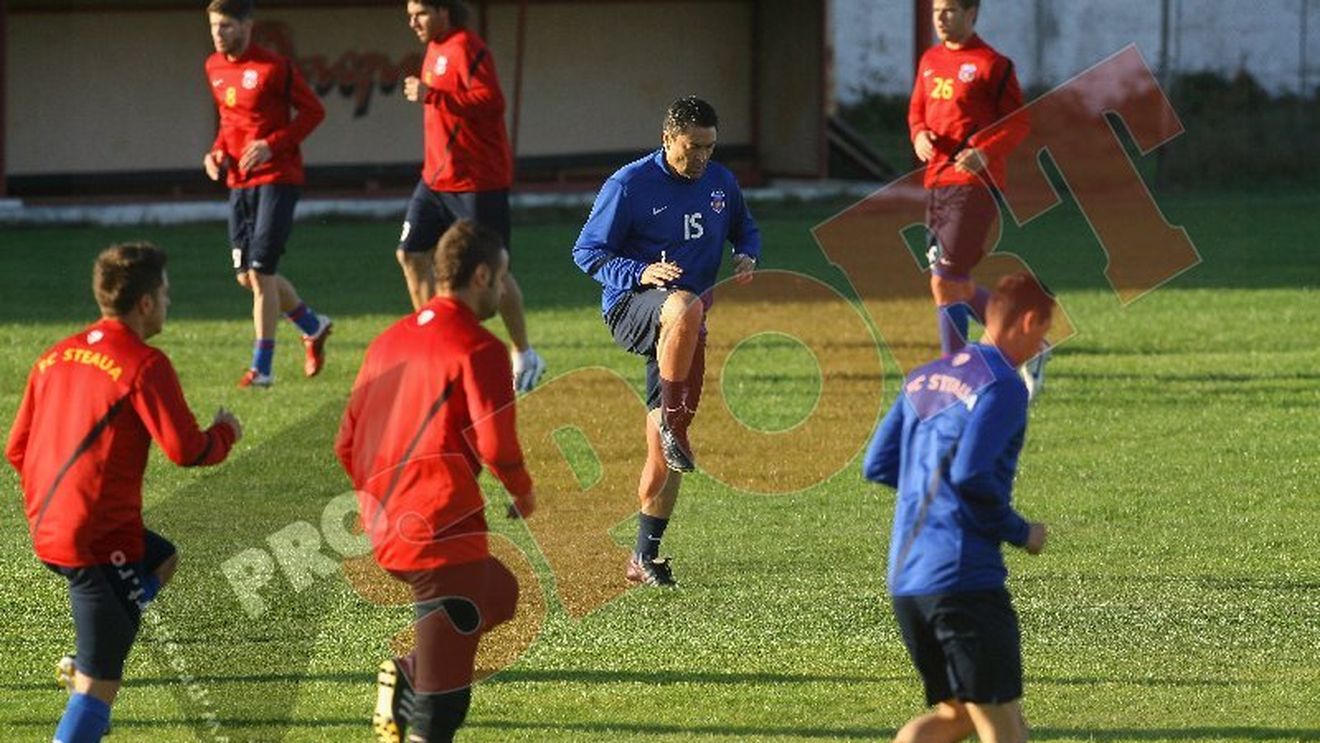 FOTO** Ilie Stan e noua "mână de FIER" de la Steaua! Ce le-a strigat elevilor la antrenament