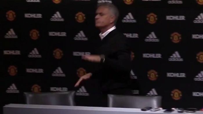 Jose Mourinho, o nouă ieșire necontrolată la adresa contestatarilor: "Sunteți obsedați de mine și mincinoși!"