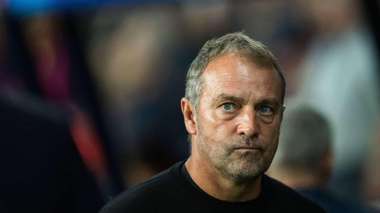 Hansi Flick, la pământ după ce Barcelona a fost învinsă de PSG, în Champions League: „Nu ne-am ridicat la același nivel ca ei”