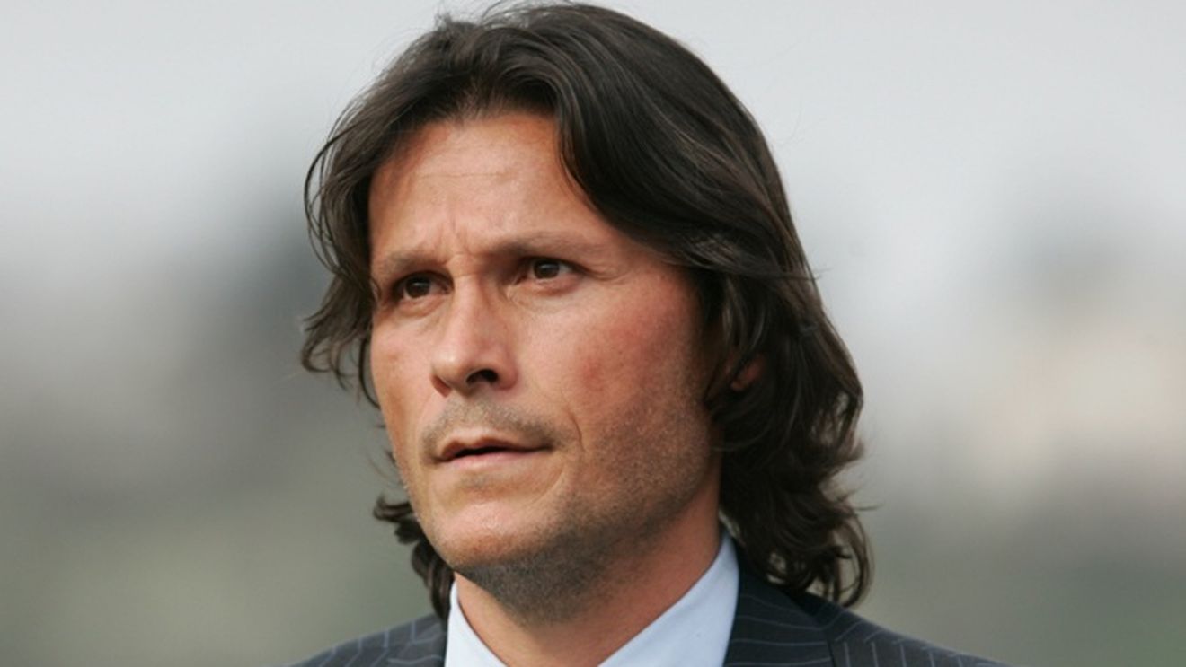 Napoli: "Spargem blestemul echipelor din București și batem Steaua!"