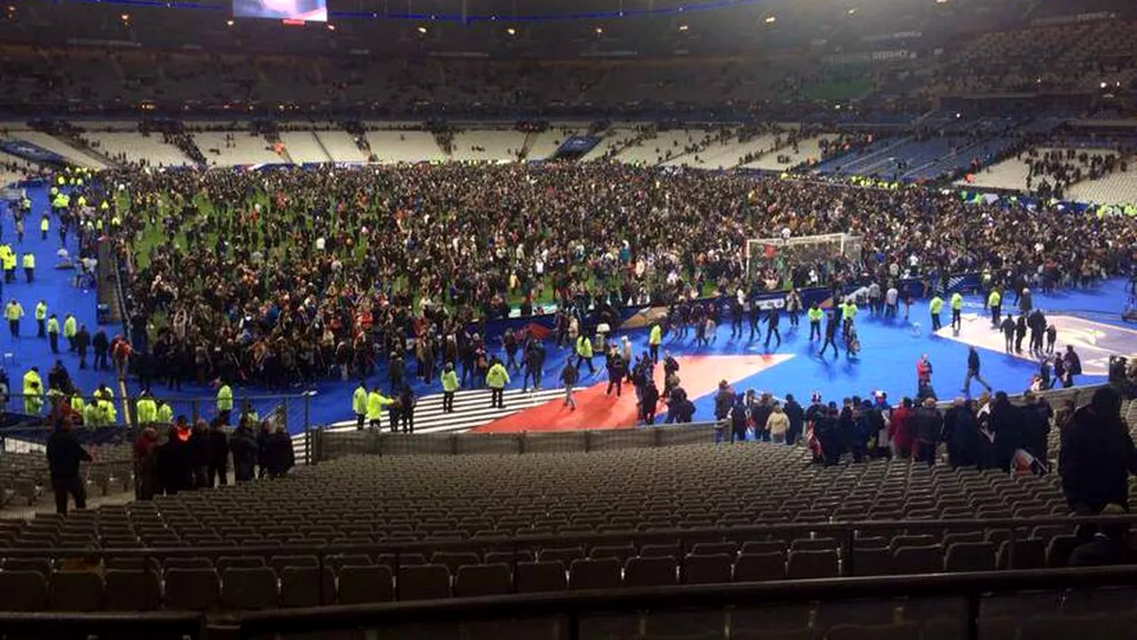 VIDEO | Scene emoționante pe Stade de France: ce au făcut mii de francezi la ieșirea de pe gazonul stadionului