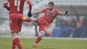 Rednic continuă "curățenia"! Încă un fotbalist, OUT de la Dinamo