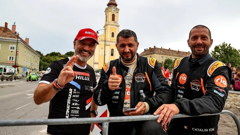 FOTO / În cursa spre Dakar, echipa formată din Mihai Ban și Cheloo a înregistrat primul mare succes la o etapă de Campionat Mondial