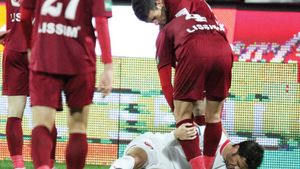 EXCLUSIV/ Șoc la Dinamo: Bratu are entorsă la genunchi! Trebuie operat și revine la anul!