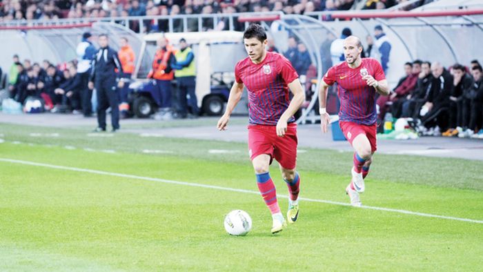 Steaua și Copenhaga, față în față - o singură asemănare! Iată ce înseamnă un club profesionist: