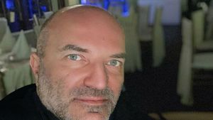 Dan Capatos, reacție dură în miez de noapte împotriva acționarilor de la Dinamo: "M-ați înjurat când am zis că sunt nişte Păcălici". Ce le reproşează