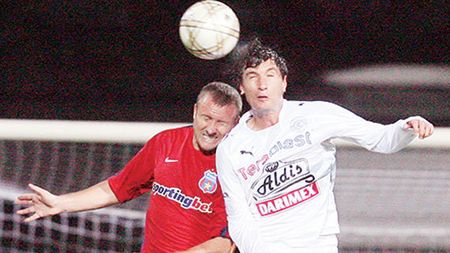 Steaua a băgat în corzi Federația!** Gigi Becali: "E analfabetism juridic, o tâmpenie! Noroc cu Mititelu, care m-a deșteptat"