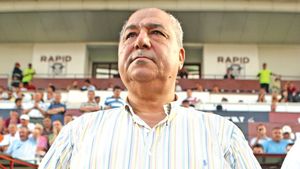 "Domnule Taher, nu se va repeta scenariul din 2008!" Adrian Zamfir îl așteaptă pe omul de afaceri alături de el la Rapid