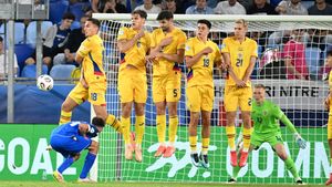 Fenerbahce vrea să cumpere un fotbalist român cu o sumă uriașă!