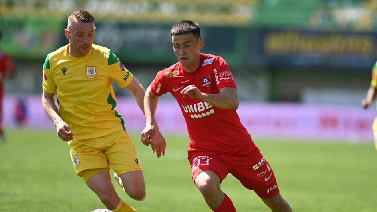 Surpriză totală! Cel mai eficient fotbalist român din străinătate în luna noiembrie. Are 22 de ani și s-a dus în Cipru pentru ca România să audă de el.  „Nu câștig mai bine aici, dar mă pot dezvolta mai bine”. INTERVIU