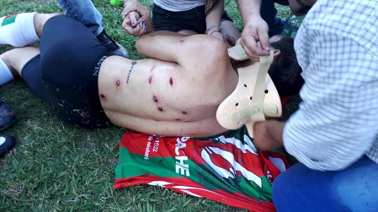ȘOCANT! Incidente grave la un meci din Argentina. FOTO | Fotbaliștii, împușcați pe teren de forțele de ordine