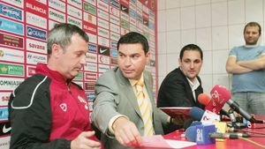 Borcea către Rednic: "Iei titlul sau pleci!"