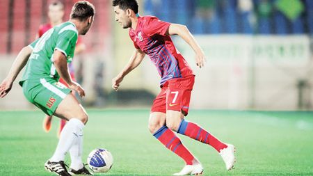 Ionel Ganea se distrează de minune pe seama lui Mihai Costea:** "Bă, Florine, de tine mi-e frică, dar Mihai e..." :)