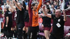 Rapid, la un pas „să rateze” meciul anului în Europa după un final cum nu s-a mai văzut în Liga Campionilor! Bogdan Vasiliu are semne mari de întrebare: „Mi s-a părut că au vrut să facă un egal.” EXCLUSIV