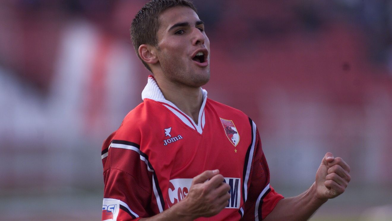 "Mutu nu se simțea sigur pe el dacă avea doar 500 de grame în plus!"** Prunea: "Să nu ne grăbim"