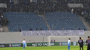 Galeria Universităţii Craiova, mobilizare pentru derby-ul cu FCSB: „Să simtă că anul ăsta nu au ce căuta în play-off!”