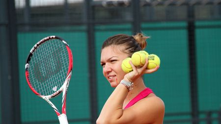 Simona Halep rămâne pe locul 2 WTA după ce Maria Șarapova a fost eliminată în turul 3 al turneului de la Wuhan