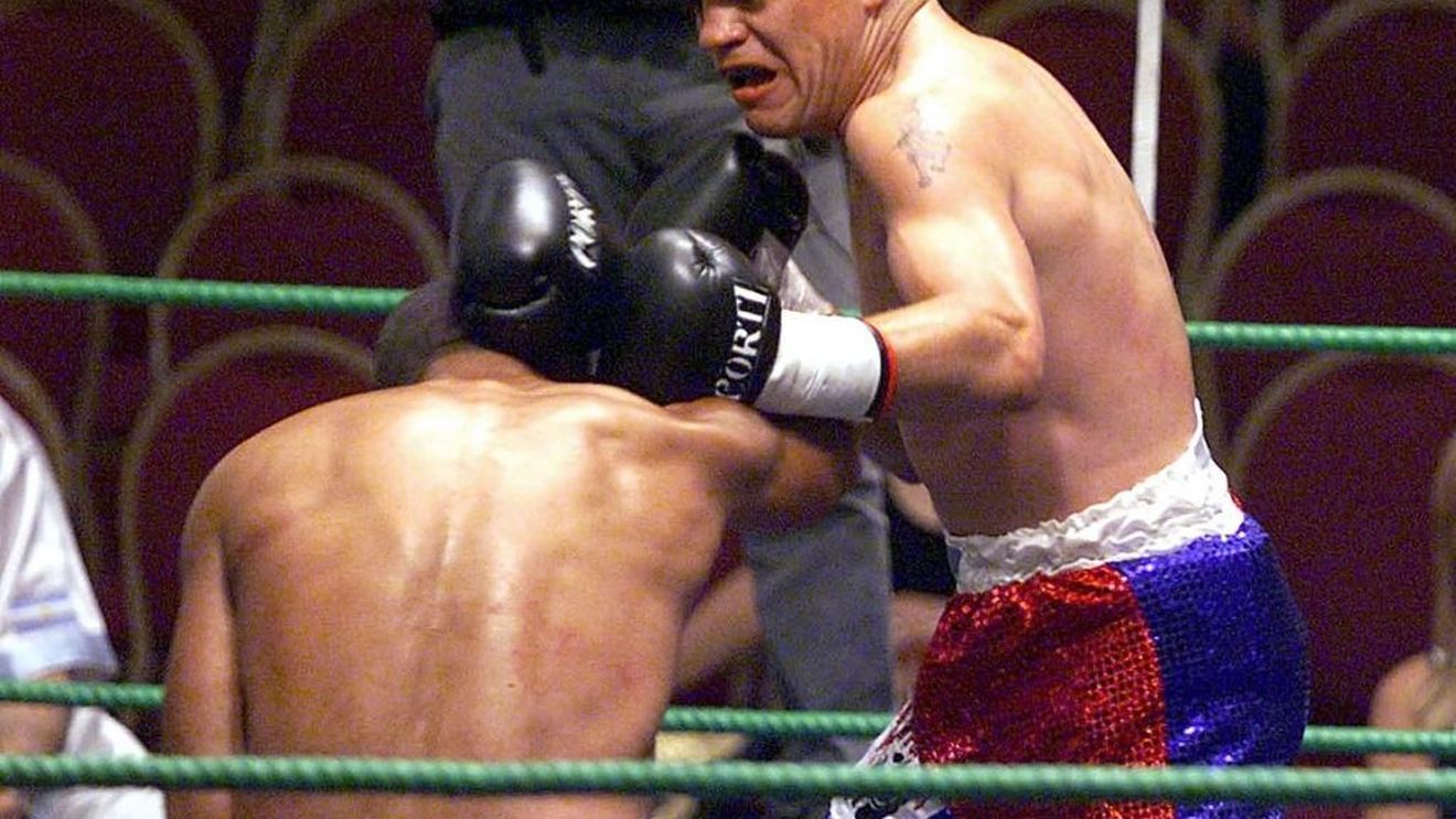 Un mare campion, înjunghiat de Revelion! A fost la un pas de tragedie: "Familia a început să țipe!"