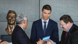 Reacția sinceră a lui Cristiano Ronaldo după ce a văzut statuia de care a râs toată lumea: "Am vorbit cu el în salonul VIP"