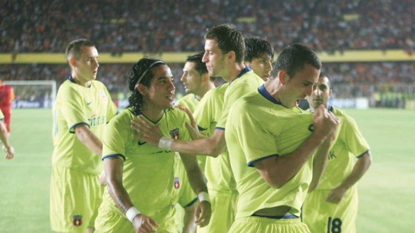 Giovani Becali: "Cu Dayro, Arthuro și Szekely în atac, Steaua va învinge Lyon-ul"