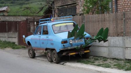 Aşa arată Dacia cu 6 roți! De ce a fost creată şi cât a costat