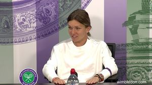 Halep, după calificarea în turul 3 la Wimbledon: "Nu m-am panicat în niciun moment!" Simona are o nouă strategie înaintea meciurilor: "Stau 6 ore în casă fără să fac nimic"