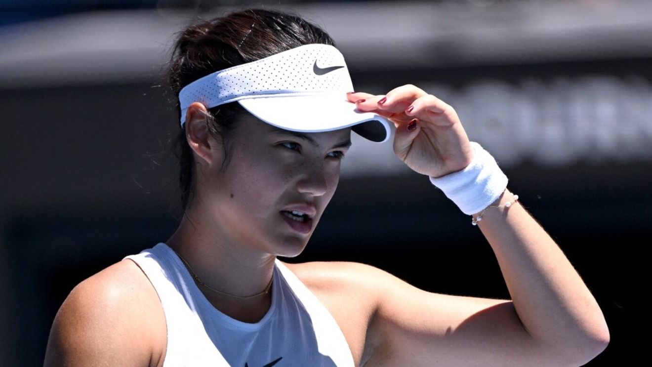 Emma Răducanu, atacată de un psihopat în „indestructibilul Dubai”, chiar în timpul meciului. Jucătoarea a izbucnit în lacrimi și s-a dus direct la arbitrul de scaun: „Va fi interzis peste tot”