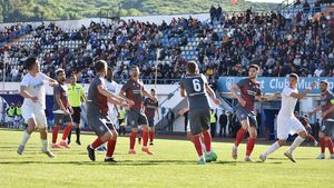 Scandal în Liga 3, în lupta pentru promovare! Echipa lui Vali Bădoi merge la FRF și face plângere la DNA! Fostul rapidist acuză CCA: ”Lăsați-ne să jucăm!”