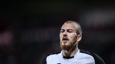 Blestemul lui Denis Alibec: poate rata un nou super-transfer în străinătate! Miliardarul Ioan Niculae, furios pe polonezii de la Legia Varșovia: ”Nu e normal așa ceva!” | EXCLUSIV