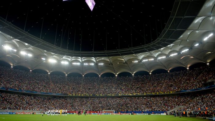 Unde se joacă Dinamo-Steaua? Burleanu susține, după întâlnirea cu oficialii Primăriei, că totul se rezolvă repede. E vorba, însă, de nereguli majore la copertina retractabilă și la parcarea subterană. Ce stadioane din Liga 1 dețin autorizația ISU