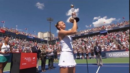 Reacția Simonei Halep după ce a câștigat turneul de la Montreal: "Sunt extrem de fericită, am petrecut o săptămână excelentă aici!"