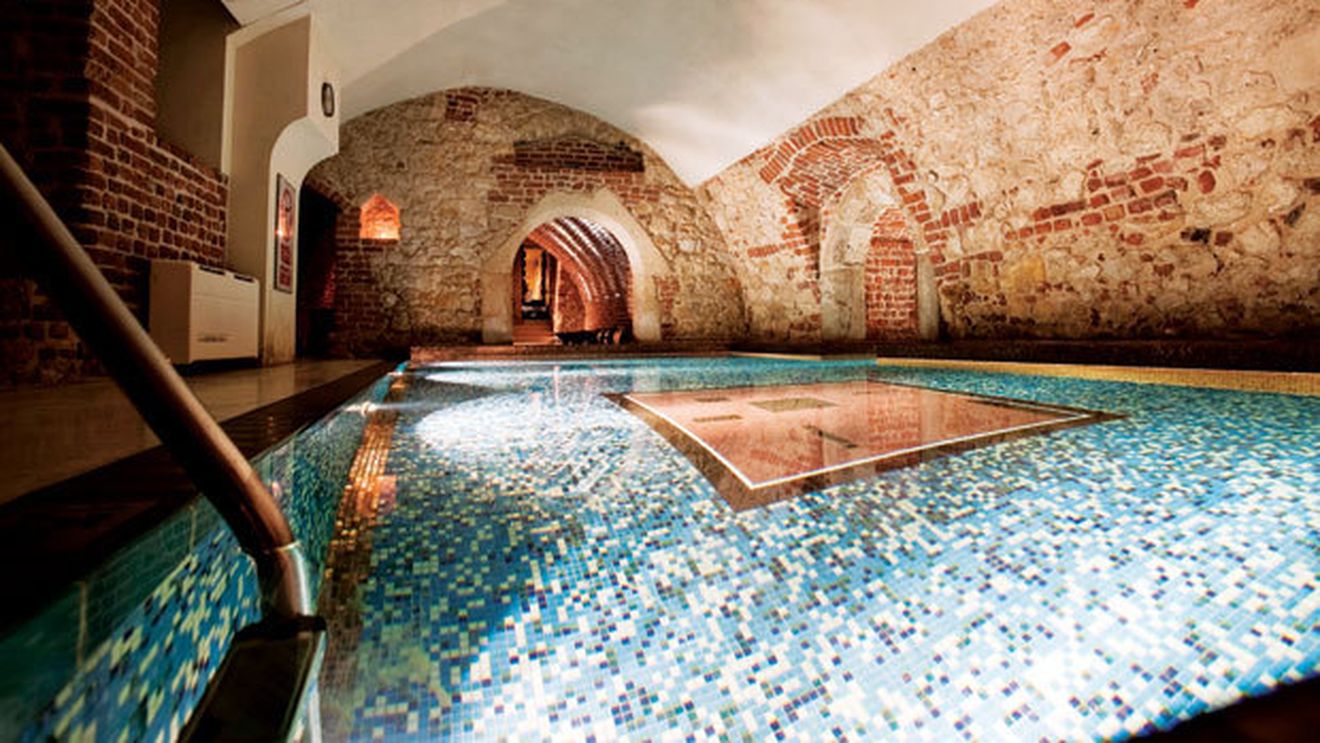 Euro de lux!** ProSport îți prezintă cele 16 hoteluri în care vor sta echipele participante la turneul european